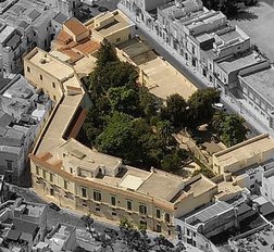 Villa palazziata dei Porro-Spagnoletti Zeuli di Rasciatano (XIX sec.), in luogo della storia magione Porro di piazza Melillo (sec. XVI)